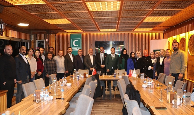 Erzincan Yeşilay’da bayrak değişimi