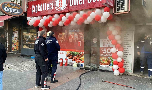 Erzincan'da çiğköftecide yangın paniği