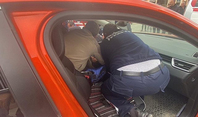 Erzincan'da iki otomobil çarpıştı: 1 yaralı