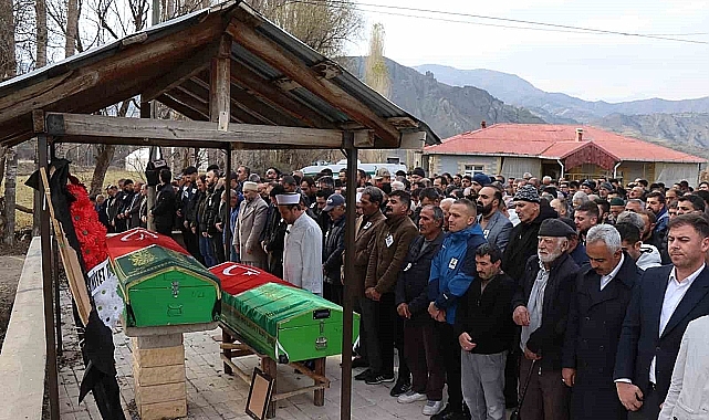 Erzurum'da feci kaza 3 ölü