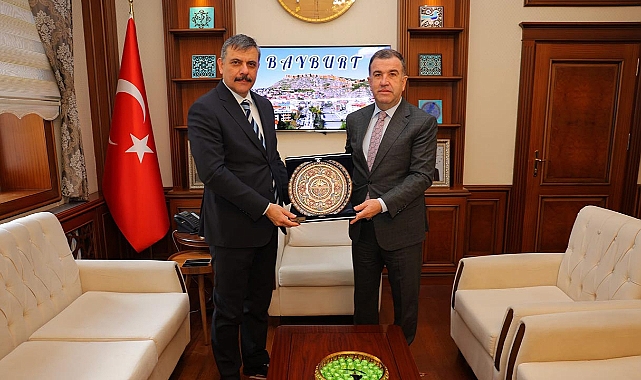Erzurum Valisi Mustafa Çiftçi, Vali Mustafa Eldivan’ı ziyaret etti