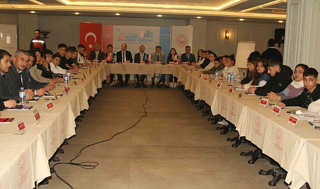Erzurum'da "Çeyrek asır çocuk buluşmaları" programı