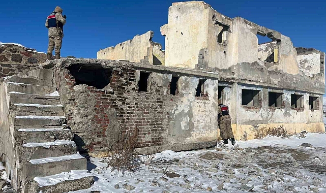 Erzurum'da İl Jandarma Komutanlığından Düzensiz Göçmen Operasyonu