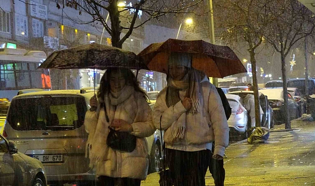 Erzurum'da kar yağışı akşamdan başladı