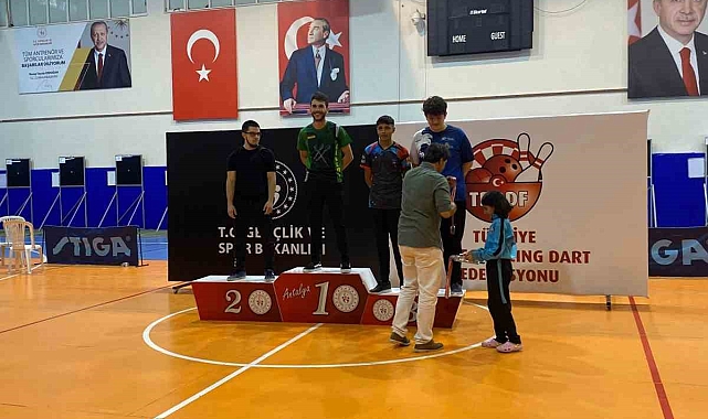 Erzurumlu Ömer Faruk Yarbaşı Dartta bronz madalya kazandı