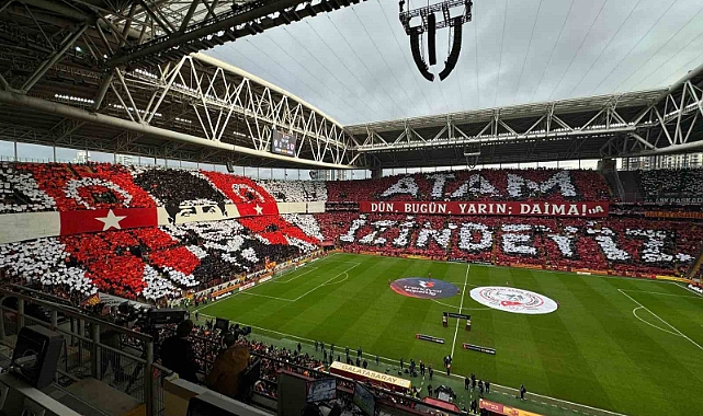 Galatasaray taraftarından, Mustafa Kemal Atatürk için koreografi