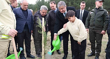 ‘Geleceğe Nefes’ için fidanlar toprakla buluştu
