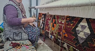 Geleneksel kilimler kadınların elinde şekilleniyor
