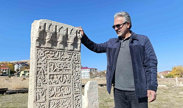 Gevaş Selçuklu Mezarlığı'nda 45 yeni mezar gün yüzüne çıkarıldı