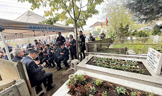 Görevi başında şehit edilen Kaymakam Safitürk, vefatının 8’inci yılında kabri başında anıldı
