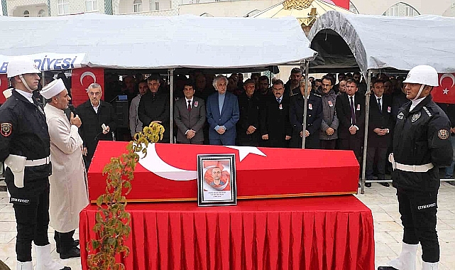 Görevi başında şehit olan polis memuru son yolculuğuna uğurlandı