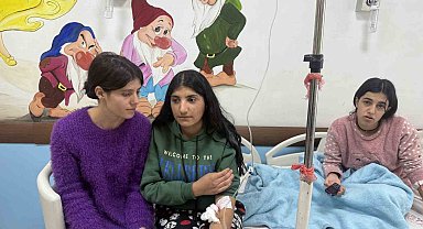 Iğdır'da 25 öğrenci gıda zehirlenmesi şüphesi ile hastaneye kaldırıldı