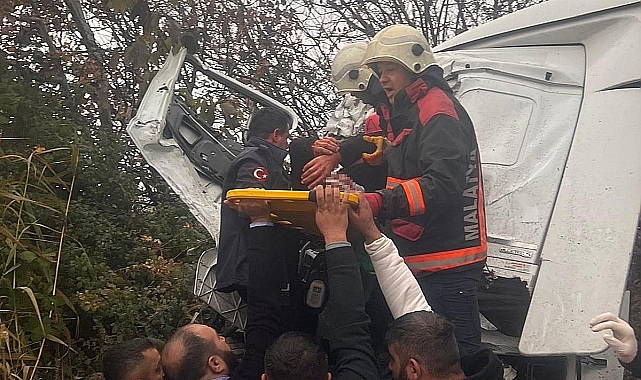 İki tırın çarpışması sonucu 1 kişi ağır yaralandı