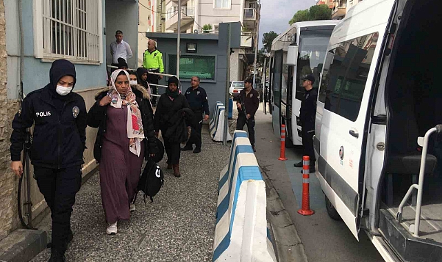İncirliova’da 32 düzensiz göçmen yakalandı