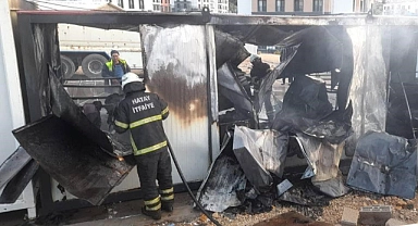 İskenderun’da yanan konteyner kullanılmaz hale geldi