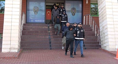 Isparta’da kaçak defineciler adliyeye sevk edildi