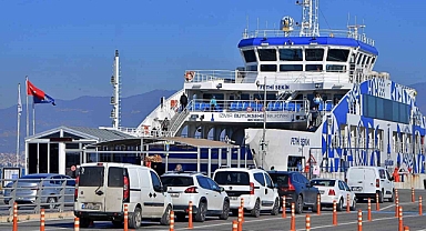 İzmir’de feribot tarifesine düzenleme