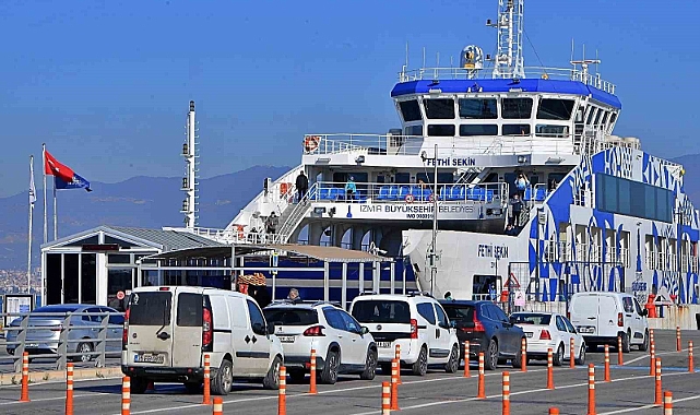 İzmir’de feribot tarifesine düzenleme