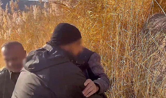 Jandarma 2 yıldır araması bulunan firari zanlıyı yakaladı