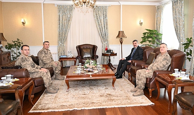 Jandarma komutanlarından Erzurum Valisi Mustafa Çiftçi'ye ziyaret