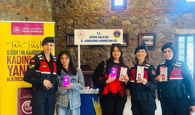 Jandarma Sultanhisarlı kadınları bilgilendirdi