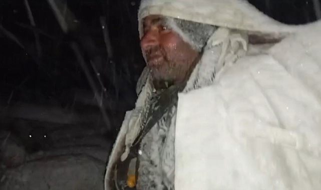 Kar ve tipide çadırları uçan çoban koyun sürüsüyle zor anlar yaşadı