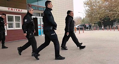 Karısını öldürdü, çatıya çıktı...Gözyaşlarıyla teslim oldu