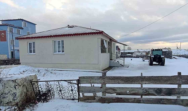 Karsı'ın Akyaka'ya ilçesine  mevsimin ilk karı düştü