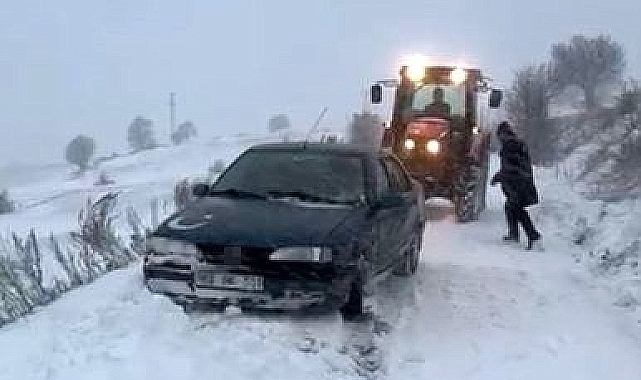 Kasım'da kar ve tipi onlarca araç mahsur kaldı