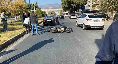 Kavşaktaki ani fren kaza getirdi: 1 yaralı