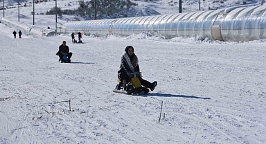 Kış sporlarının yıldızı sezonu açtı