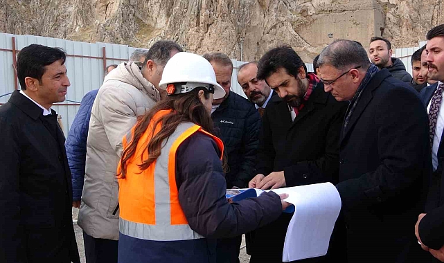 Kültür ve Turizm Bakan Yardımcısı Mumcu Eski Van Şehrini gezdi