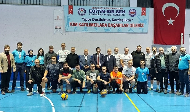 Kütahya’da ’eğitim çalışanları voleybol turnuvası’ başladı
