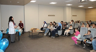 Kütahya Şehir Hastanesi’nde diyabetli çocuk ve ailelerine diyabet eğitimi