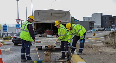 Kuvvetli yağışa karşı ekipler sahada