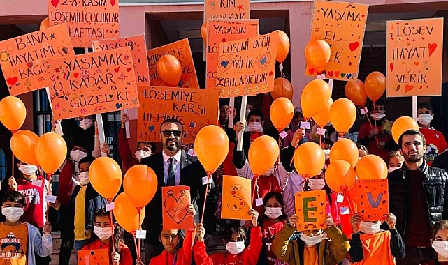 Lösemili çocuklar haftasında ‘Turuncu yürüyüş’ etkinliği düzenlendi