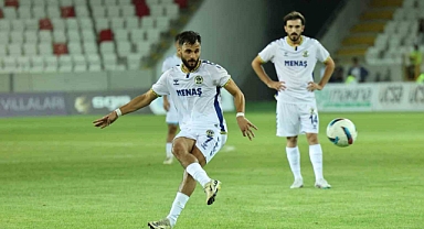 Menemen FK’da Burak Yeşilay sakatlandı