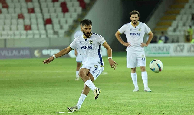 Menemen FK’da Burak Yeşilay sakatlandı