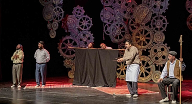 ’Misafir’ oyunu emekliler için sahnelendi