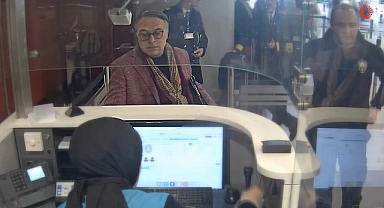 Modacı Barbaros Şansal gözaltına alındı