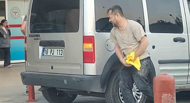 Motorlu testere ile elini kesti