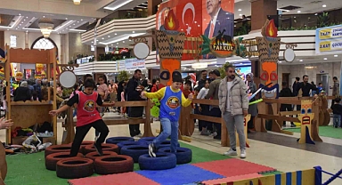 MSB: "Kahraman Türk Silahlı Kuvvetlerimiz, Zeytin Dalı ve Barış Pınarı bölgelerinde belirlediği 4 PKK/YPG’li terörist ile Pençe-Kilit Operasyonu bölgesinde tespit ettiği 4 PKK’lı teröristi etkisiz hâle getirdi."