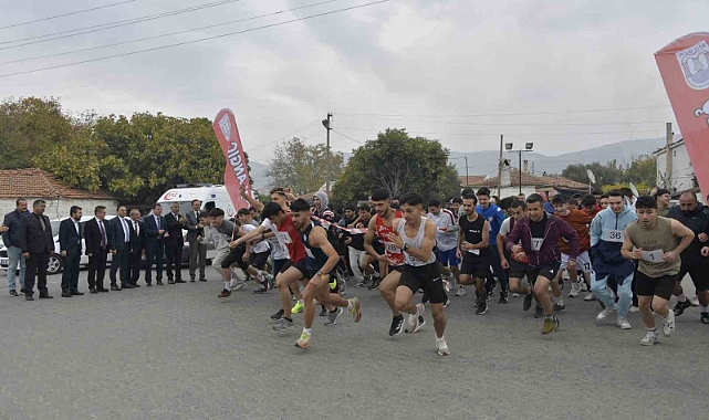 MSKÜ’de Atatürk’e Saygı için koştular