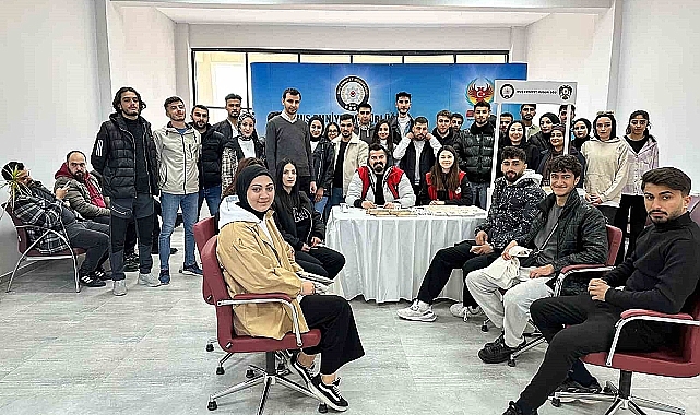 Muş'ta polis El Ele Güvenli Geleceğe projesi çerçevesinde bilgilendirme yaptı