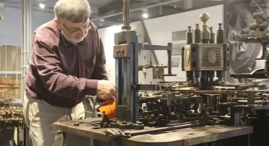 Müzenin en yaşlı üyesi: 140 yıllık zarf makinesi hala çalışıyor