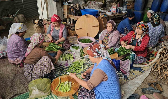 Nazilli’de kadınlardan yağmur için gözleme hayrı