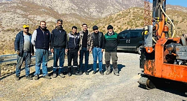 Nehri köyünün yolu çelik bariyerlere kavuştu