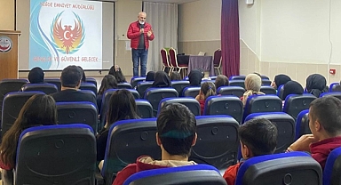Niğde’de öğrenciler emniyet ekiplerince bilgilendiriliyor
