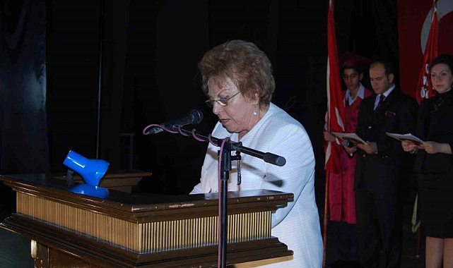 Nüket Ersoy’dan öğretmenlere anlamlı mesaj