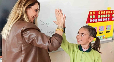 Öğrencilere matematiği sevdiren öğretmen